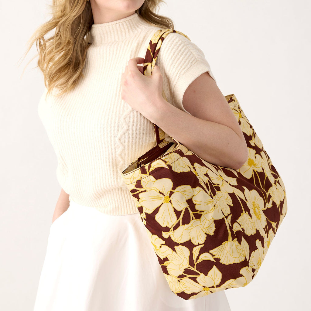 Knollton Tote Bag - Scattered Anemones