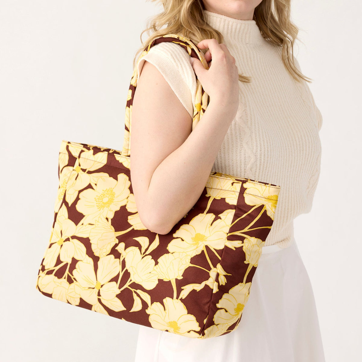 Hathaway Tote Bag - Scattered Anemones